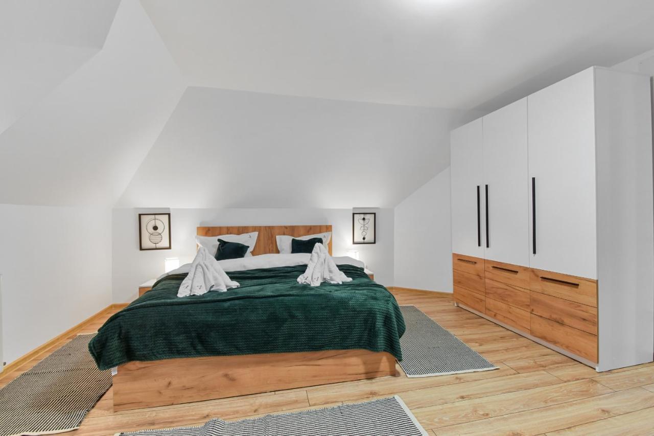 Two Bedrooms Hytta Apartment Sinaia Exteriör bild