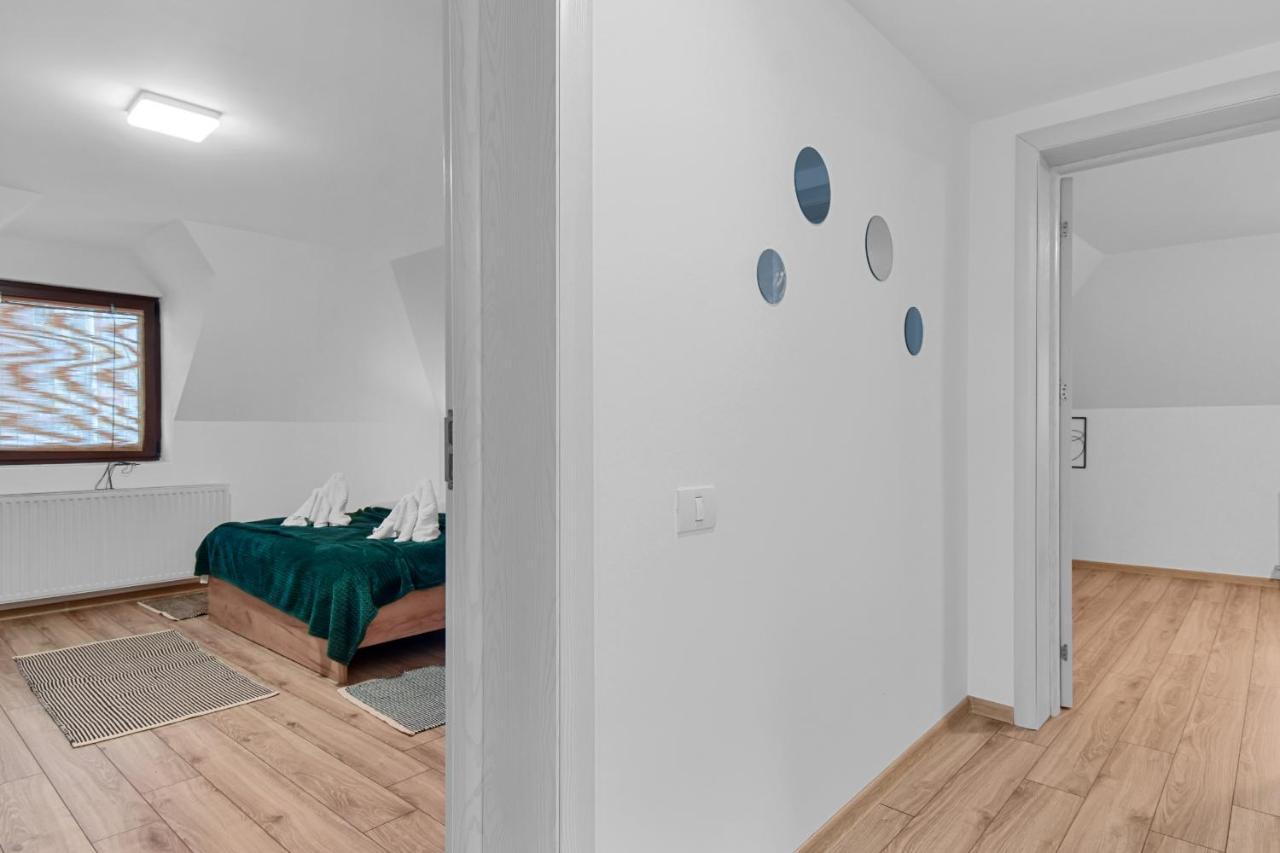 Two Bedrooms Hytta Apartment Sinaia Exteriör bild