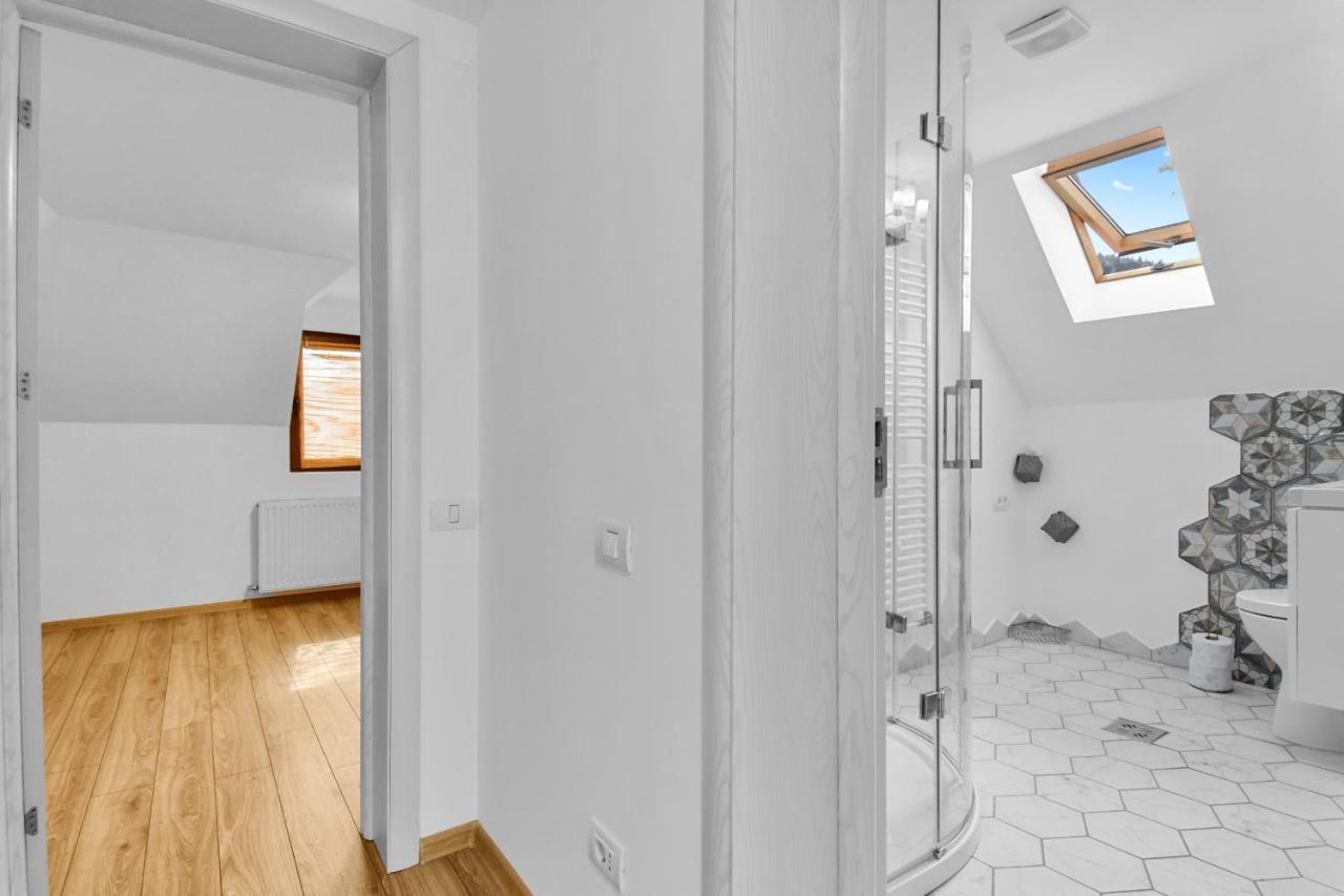 Two Bedrooms Hytta Apartment Sinaia Exteriör bild